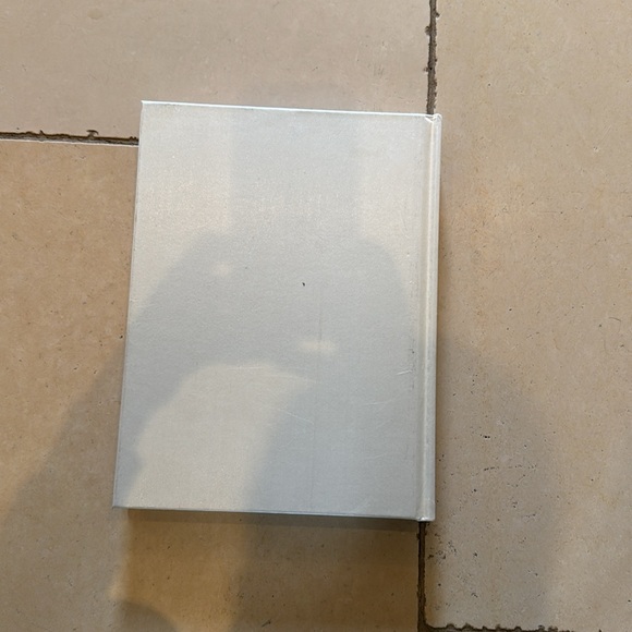 Assouline Coffee Table book - Mikimito The Pearl Necklace - Picture 2 of 3